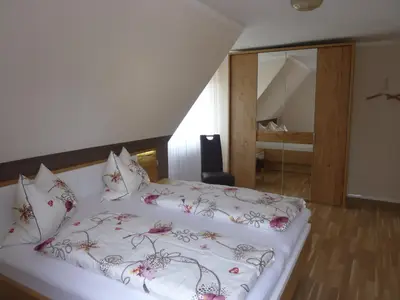 Lioba Kunst-Schlafzimmer