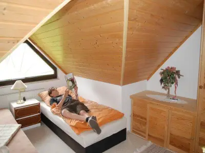 Kleines Schlafzimmer oder Lesezimmer
