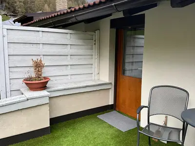 kleine Terrasse nach Südwesten