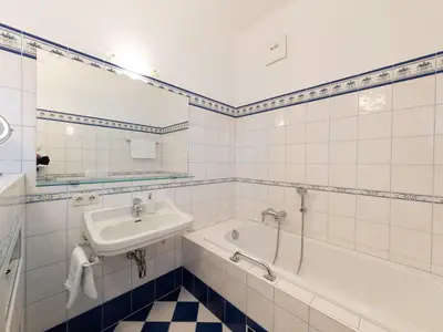 Bad Appartement Hochparterre