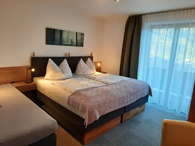 Dreibettzimmer_Apartment 6 Personen