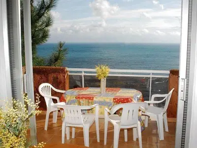 Terrasse mit Meerblick