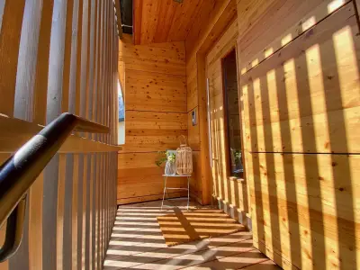 b4b28460-60f6-4801-86ed-d3ca6044b9a7