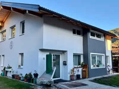 Außenseite Ferienhaus [Sommer]