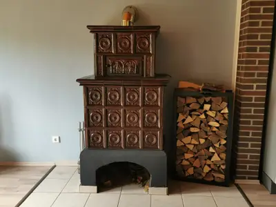 Haus Fröhlich-Wohnbereich mit Kachelofen