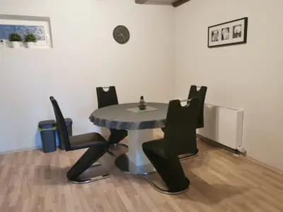 Haus Fröhlich-Essbereich