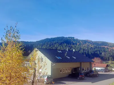 Haus Wiedenberg_Aussenansicht Herbst2