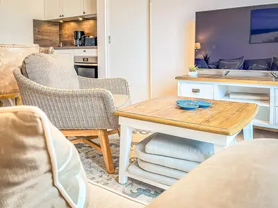 Wohnzimmer mit Blick zum TV