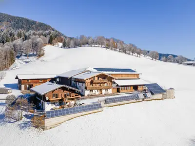 Außenseite Ferienhaus [Winter]