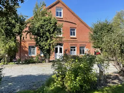 0B71CC2D-C55B-425F-9320-742DD836AB52_1_105_c