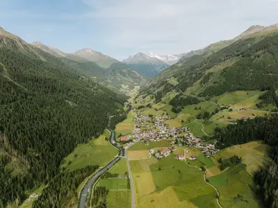 DJI_20250618214430_0835_D-min