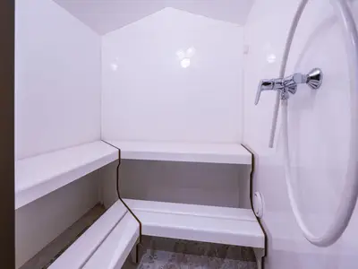 247 - Sauna ua. (42)a