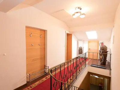 Rauher-Kopf_Eingangsbereich