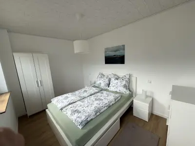 Schlafzimmer und Kleiderschrank