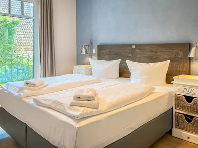 Schlafzimmer mit Doppelbett