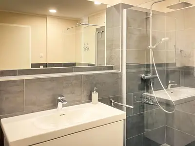 Badezimmer mit Waschbecken