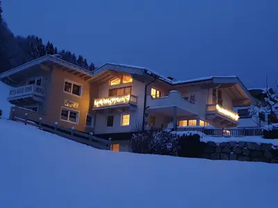 Außenseite Ferienhaus [Winter]