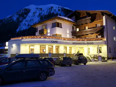 Berghotel_Rasis_Hotelfoto