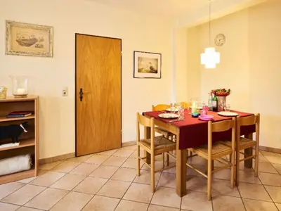 Ferienwohnung für 5 Personen in Hooksiel 2/10