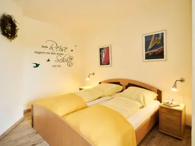 Ferienwohnung für 5 Personen in Hooksiel 2/10