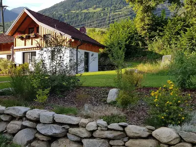 Aussengelaende-Hühnerstall