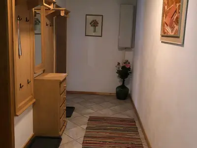 Eingang Fewo mit Garderobe