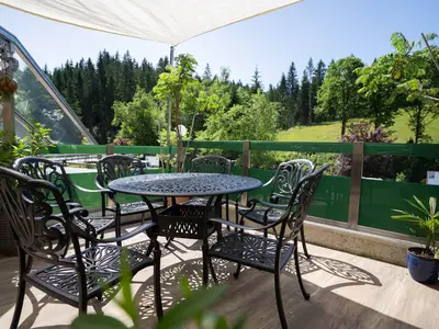 Terrasse Gasthof Klug  mit Waldblick