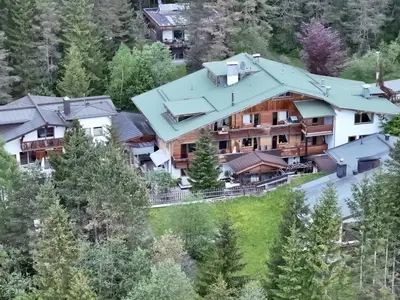 dji_fly_20240520_202118_0030_1716143160755_photo