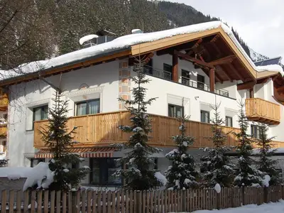 Hausansicht seitlich