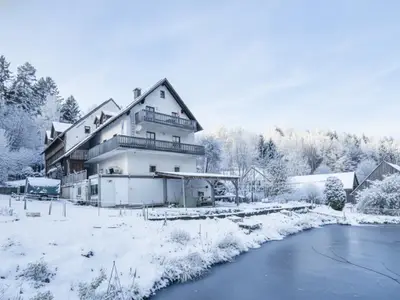 Außenseite Ferienhaus [Winter]