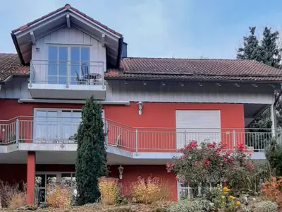 Außenseite Ferienhaus [Sommer]