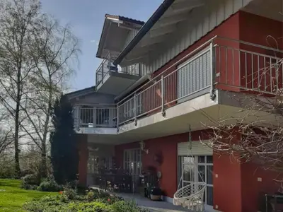 Außenseite Ferienhaus [Sommer]