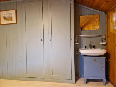 Doppelschlafzimmer mit Lavabo