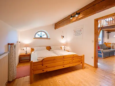 Schlafzimmer 1