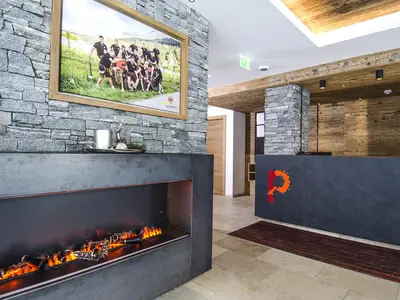 Persutt Lobby/Reception