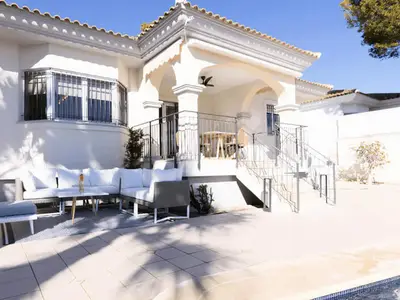 Ferienwohnung für 7 Personen (141 m²) in Sierra de Bonalba 4/10