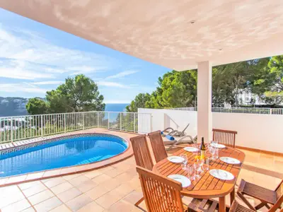Ferienwohnung für 8 Personen (180 m²) in Cala Galdana 1/10