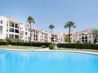 Ferienwohnung für 7 Personen (89 m²) in St. Peter of Alcántara 1/10