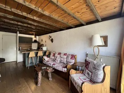 Ferienwohnung für 9 Personen (60 m²) in Praloup 1/10