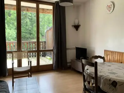 Ferienwohnung für 7 Personen (48 m²) in Praloup 8/10