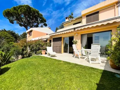 Ferienwohnung für 9 Personen (140 m²) in Domaine des Grands Vallons 1/10