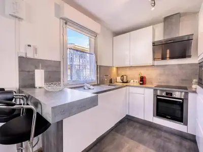 Ferienwohnung für 7 Personen (40 m²) in Les Beaumettes 2/10