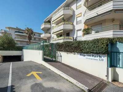 Ferienwohnung für 7 Personen (40 m²) in Les Beaumettes 9/10