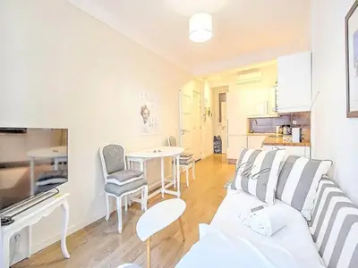 Ferienwohnung für 3 Personen (35 m²) in Cannes 1/10