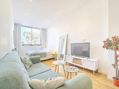 Ferienwohnung für 3 Personen (32 m²) in Cannes 1/10