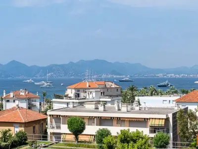 Ferienwohnung für 5 Personen (93 m²) in Cannes 1/10