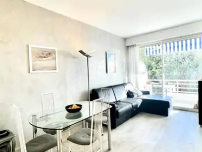 Ferienwohnung für 5 Personen (35 m²) in Cannes 1/10