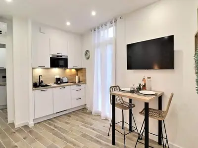 Ferienwohnung für 3 Personen (26 m²) in Aix-en-Provence 2/10