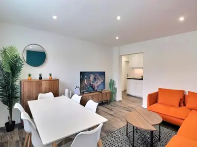 Ferienwohnung für 7 Personen (75 m²) in Cuques 1/10