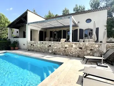 Ferienwohnung für 9 Personen (300 m²) in Cazan 1/10